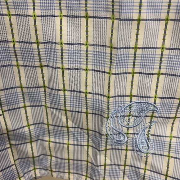 Robert Graham NWT Patterned Shirt! - Picture 3 of 8